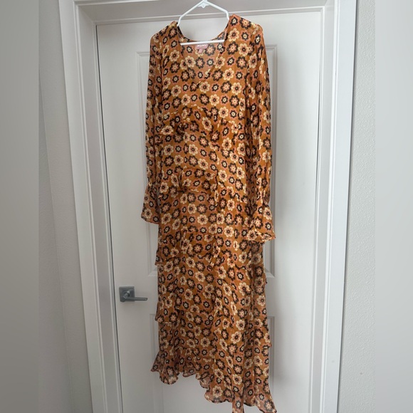 Show Me Your Mumu Fleetwood Maxi Dress in Aurora Floral 🌺🌻🌷🌼🌹 - Picture 2 of 7